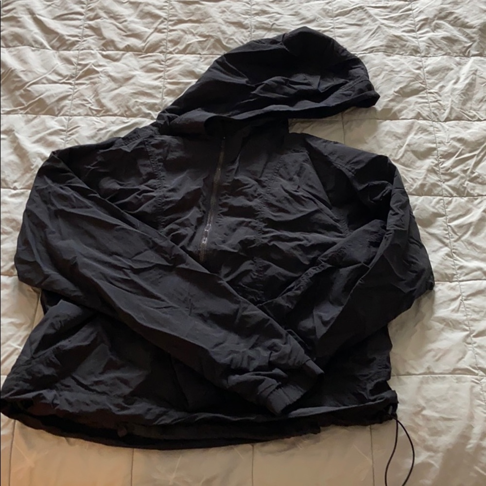 Cropped lululemon light coat